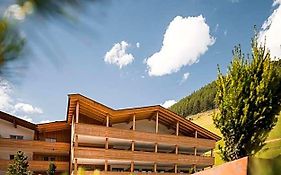 Aktiv&Familienhotel Adlernest
